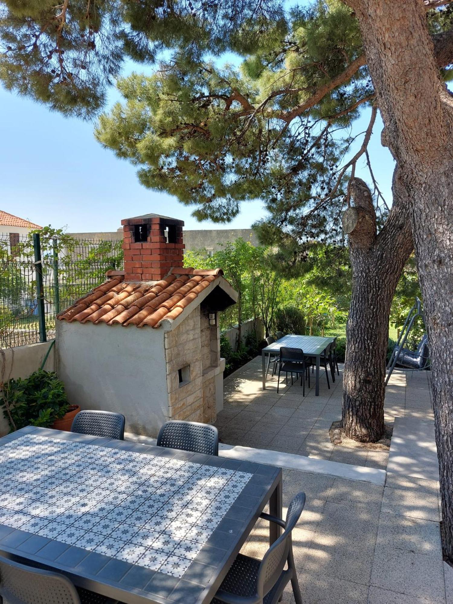 17 Pines Apartma